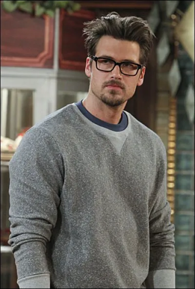 Comment se nomme ce personnage de 2 Broke Girls ?