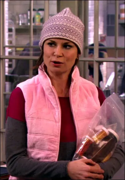 Qui est ce personnage de la série américaine 2 Broke Girls ?