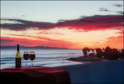 Quant à moi, j'ai bon appétit, et à l'issue de ce long quiz j'apprécierais un petit apéritif ....