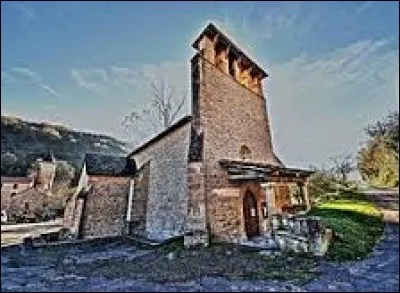 Village Aveyronnais, dans l'arrondissement de Villefranche-de-Rouergue, La Rouquette se situe dans l'ancienne région ...