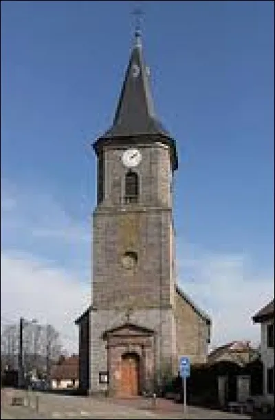 Commune du Territoire de Belfort, dans le parc naturel régional des Ballons des Vosges, Lachapelle-sous-Chaux se situe dans l'ancienne région ...