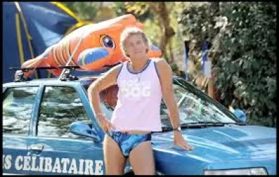 À ce jour, combien de films composent la saga "Camping" ?