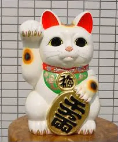 Comment s'appelle cette célèbre statuette japonaise ?