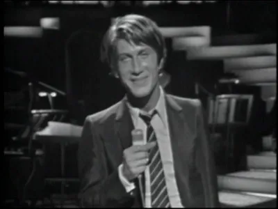 Quel est le titre de cette chanson de Jacques Dutronc dont le refrain est : "Si vous êtes comme ça, téléphonez-moi
Si vous êtes comme ci, téléphonez-me" ?
