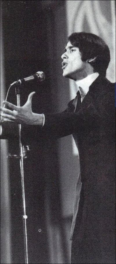 " Je n'aurai pas le temps, pas le temps... De visiter
Toute l'immensité D'un si grand univers Même en cent ans,
Je n'aurai pas le temps de tout faire" : qui chante cela ?