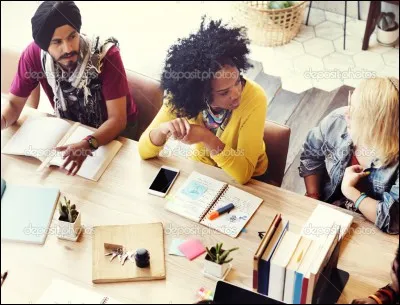 Tu as un gros travail de groupe. Comment t'y prends-tu ?