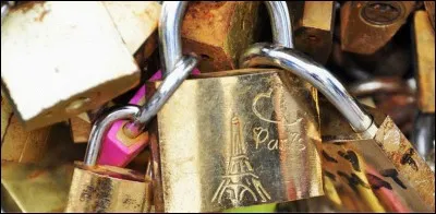 Tout commence par un amour d'été, un amour qui va durer toute une vie. Quel est ce film classé 1er au top des films d'amour faisant le plus pleurer, d'après un récent sondage ?