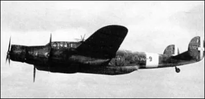 Con&ccedil;us dans les ann&eacute;es 30, les trimoteurs sont vite d&eacute;pass&eacute;s au cours de la seconde guerre mondiale. Quel est ce bombardier, l'un des derniers produits, &agrave; plus de 500 exemplaires ?