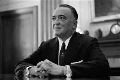 Quel c&eacute;l&egrave;bre organisme judiciaire am&eacute;ricain J. Edgar Hoover dirigea-t-il de 1924 &agrave; 1972 ?