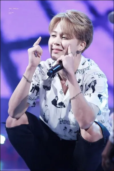 Quels sont sa taille et son poids (2017) ?