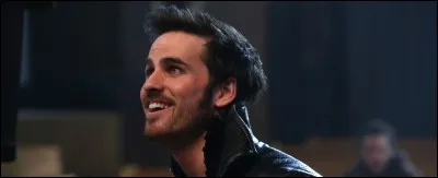 Qui aide Crochet à revenir auprès d'Emma ?