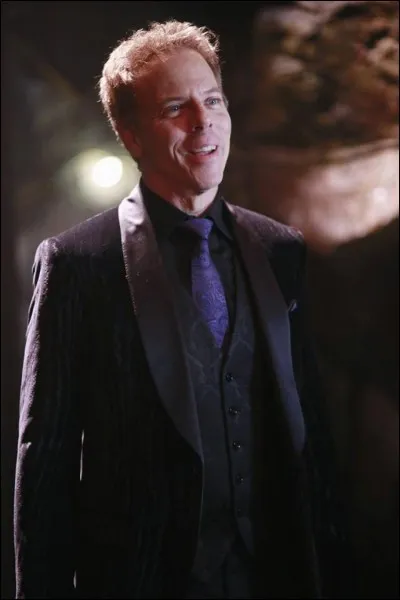 Qui gouverne le royaume des morts où est prisonnier Crochet ?