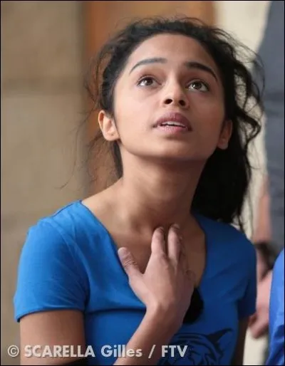 Nilusi pratique plusieurs instruments dont :