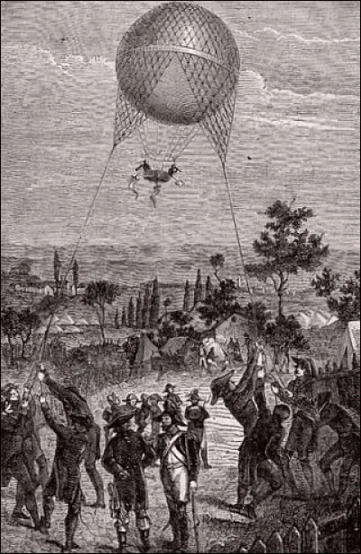 A quelle bataille eut lieu la première utilisation militaire d'un ballon à des fins d'observation?