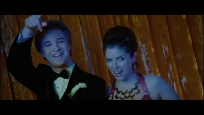 Jessica en pince pour Mike, mais ce dernier drague _____ dans le premier film.