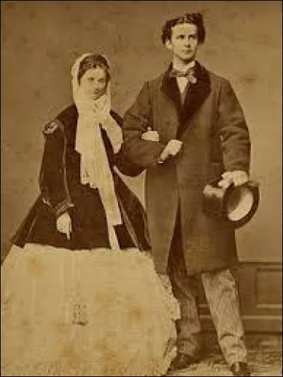 On ignore s'ils ont vécu une histoire d'amour ou non. Mais les lettres qu'ils se sont envoyés pourraient bien prouver le contraire. Avec quel grand compositeur Louis II de Bavière a-t-il vécu une folle romance ?