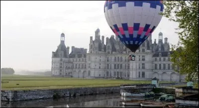C'est ici le château de Chambord. De quel département est-il le joyau ?