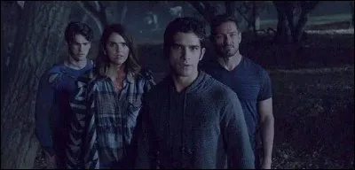 Quel est le dernier personnage à la droite de Scott ?