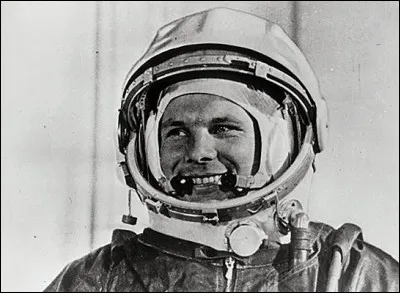 Youri Gagarine a été le premier homme dans l'espace. A quelle date son vol a-t-il eu lieu ?