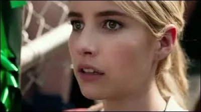 Vee rêverait de s'inscrire dans une école d'art qui est malheureusement hors de prix et à l'autre bout de Staten Island. Comment se nomme cette école ?