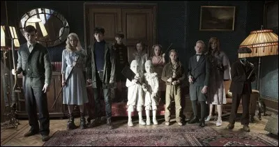 Combien y a-t-il d'enfants dans la boucle de Miss Peregrine ?