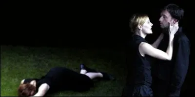 Qu'arrive-t-il à la sur de lait de Camille ?