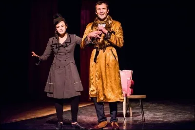 Au début de la pièce, à qui Camille souhaite-t-elle consacrer sa vie ?