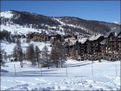Station de sports d'hiver azur&eacute;enne, Risoul se trouve dans le d&eacute;partement ...