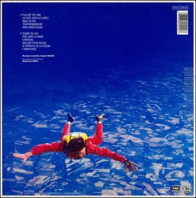 "Tombé du ciel À travers les nuages Quel heureux présage..." Qui chante ?