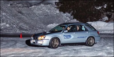 Voici l'école de conduite sur glace d'une station de Haute-Savoie :