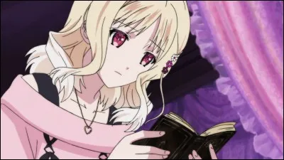 Quel est l'objet que Yui porte toujours sur elle ? 
(Attention, il y a un piège ! )