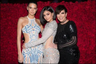 Kris a eu 3 filles avec Robert Kardashian et 2 filles avec Bruce Jenner, comment s'appellent ses deux dernières filles ?