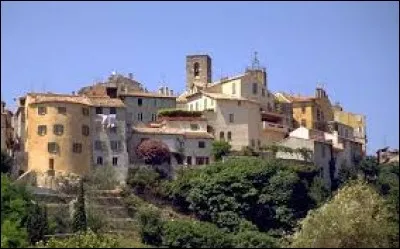 Après des pluies diluvienne dans les Alpes-Maritimes, il a tous nettoyé au chalet à Biot car un torrant de boue a traversé le village.