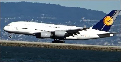 C'est la première compagnie aérienne européenne en nombre de passagers transportés !
Quelle est la compagnie aérienne de cet avion ?