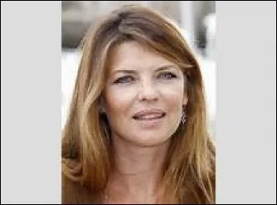 Comment se prénomme la commissaire Cassandre ?