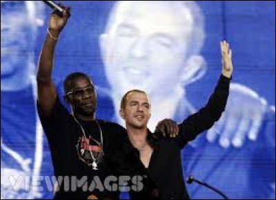 En 2004, avec quel rappeur Calogero partage-t-il un duo sur la chanson "Face à la mer" ?