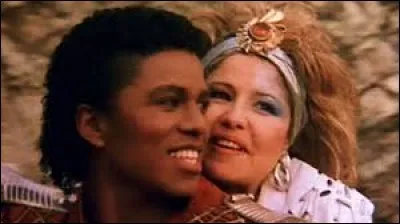 En 1984, avec quelle chanteuse Jermaine Jackson partage-t-il un duo sur la chanson "When The Rain Gegins To Fall" ?