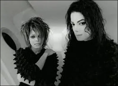 En 1995, avec quelle chanteuse Michael Jackson partage-t-il un duo sur la chanson "Scream" ?