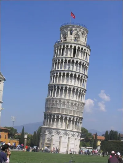 Dans quel pays se trouve la tour de Pise ?