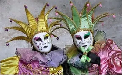 Venise est connue pour ses...