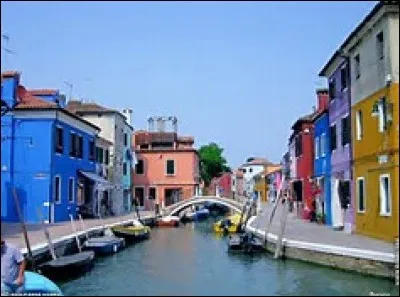 La ville fut fondée peu après :