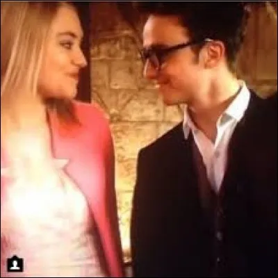 Qu'est-ce qui a transformé Otto et Bella en statuettes ?