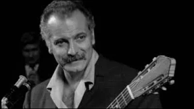 D'après la chanson de Georges Brassens "Mysoginie à part", il y aurait trois types de femmes : les emmerdeuses, les emmerdantes et les...