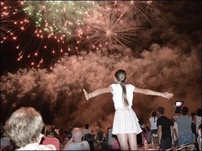 A qui sont les paroles "Ce soir si certains doutent, je ne doutais de rien quand je t'ai vu parmi la foule" ?