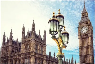 À l'aide de la photo trouvez le nom de la ville où se trouve ce monument.