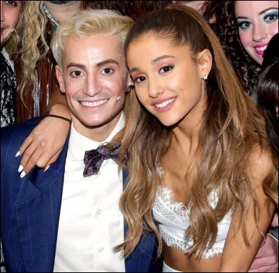 Qui est avec Ariana ?