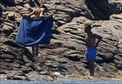 Quel titre Var-Matin n'a pas fait sur les vacances du couple prsidentiel ?