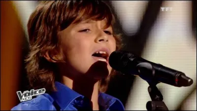 Qui chante en solo "La Camisa Negra" ?