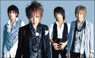 Comment s'appelle ce fameux groupe qui chante "Monochrome No Kiss" et "Enamel" ?