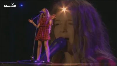 Que chante Erza sur cette image ?